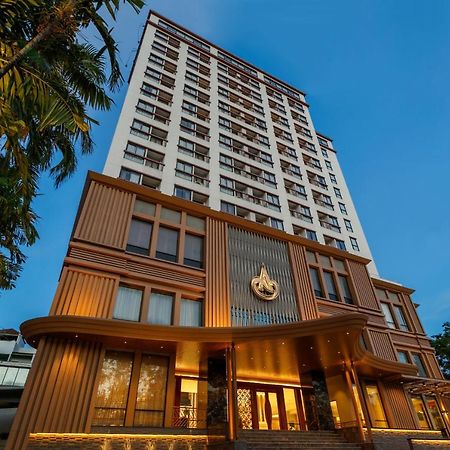 Amora Thapae Hotel Chiang Mai Bagian luar foto