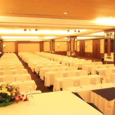 Amora Thapae Hotel Chiang Mai Bagian luar foto