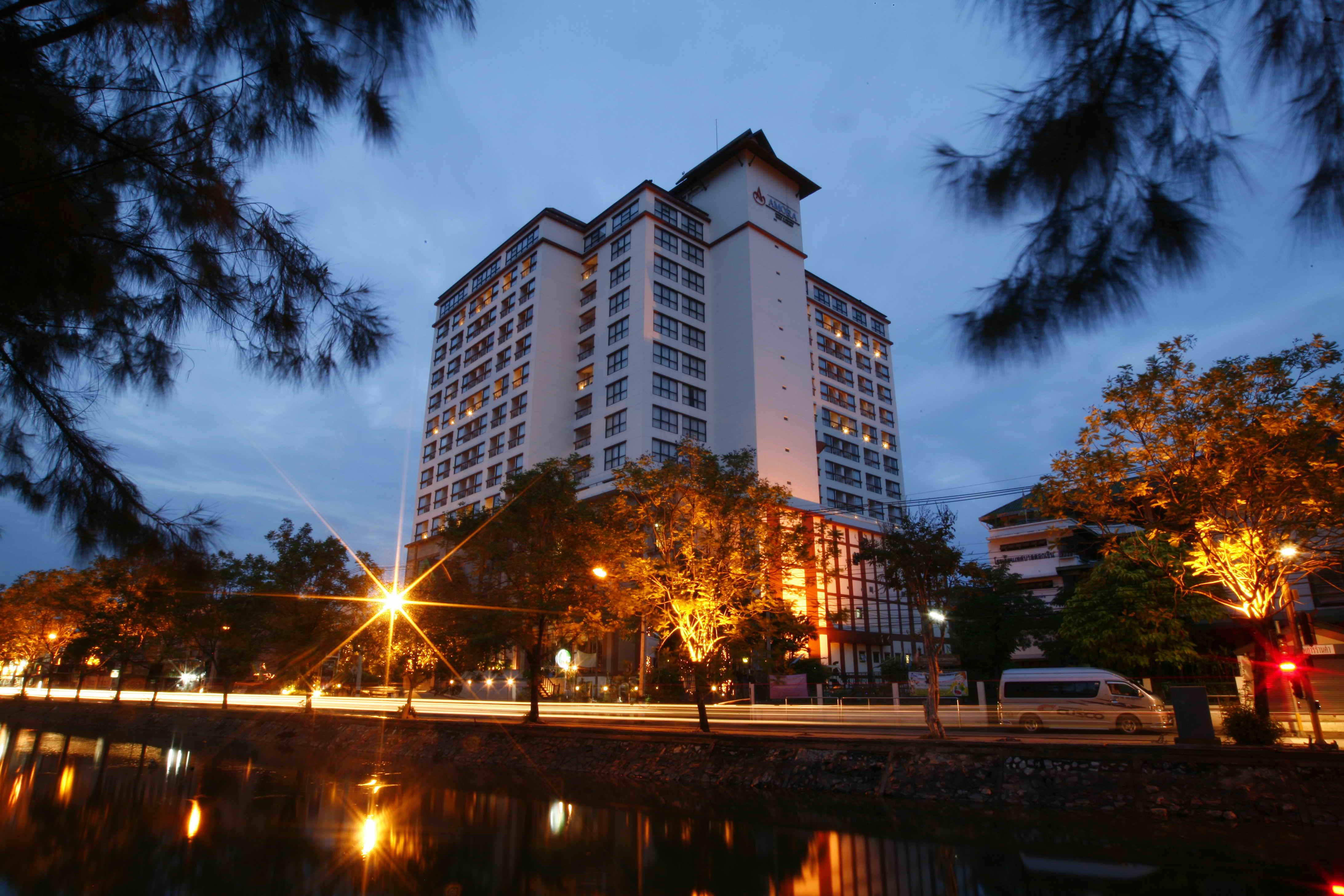 Amora Thapae Hotel Chiang Mai Bagian luar foto