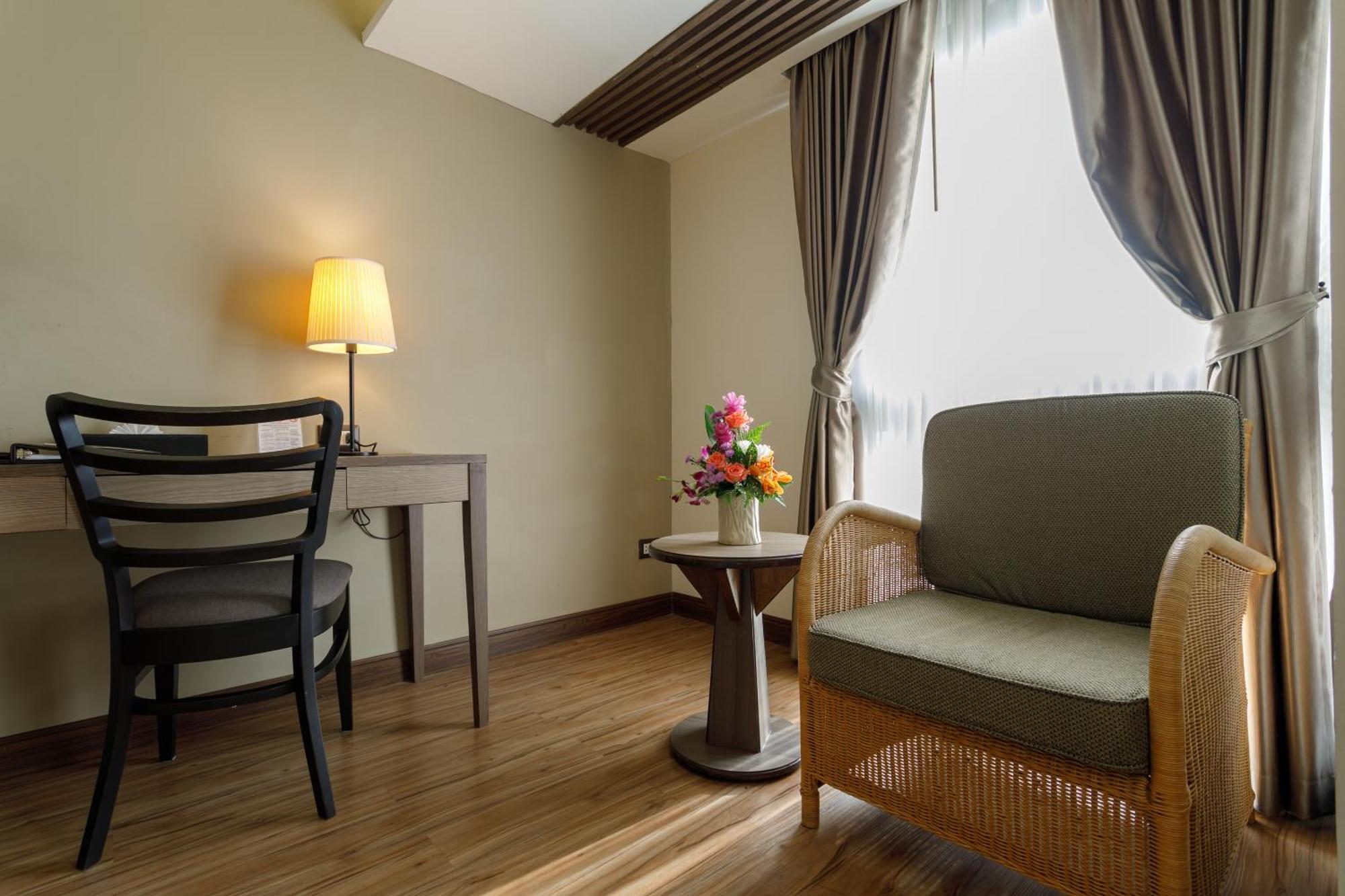Amora Thapae Hotel Chiang Mai Bagian luar foto