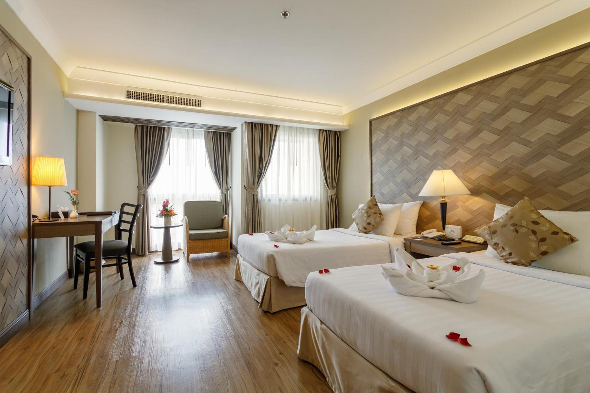 Amora Thapae Hotel Chiang Mai Bagian luar foto